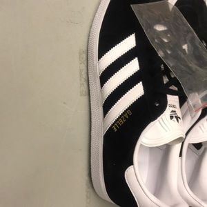 Woman’s Gazelle size 10